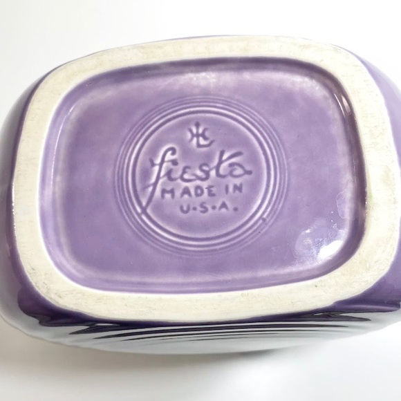 Fiestaware Lilac Purple Retired Large Disc Pitcher - Picture 5 of 5